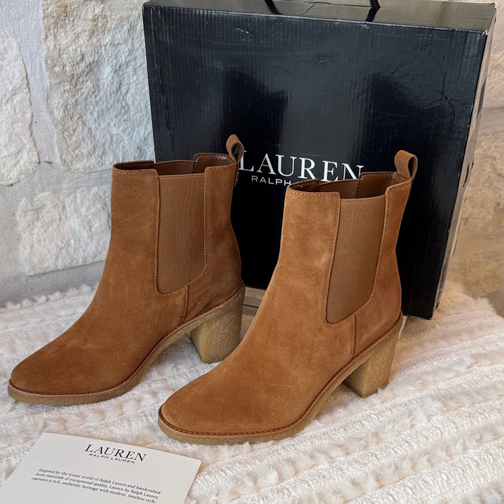 💛 Lauren Ralph Lauren - Chestnut Suede Chelsea Block Heel Booties NEW!!! 💛